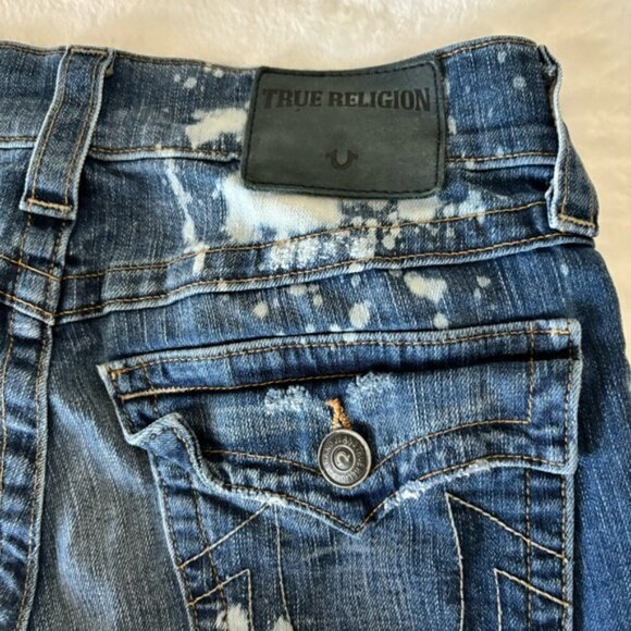 True Religion Ricky Relaxed Straight Distressed Shorts, size 28 - Picture 10 of 16